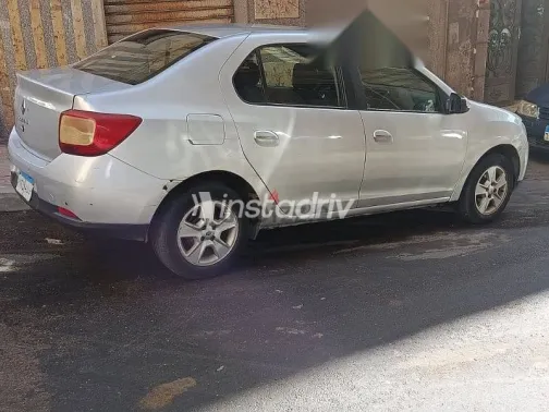 رينو لوجان 2016 فضي مستعملة للبيع - 3