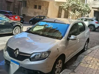 رينو لوجان 2016 فضي مستعملة للبيع