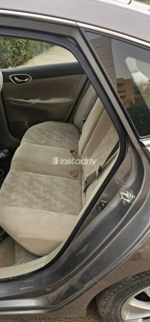 نيسان سنترا 2022 بني مستعملة للبيع - 7