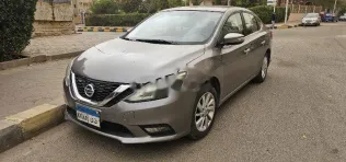 نيسان سنترا 2022 بني مستعملة للبيع