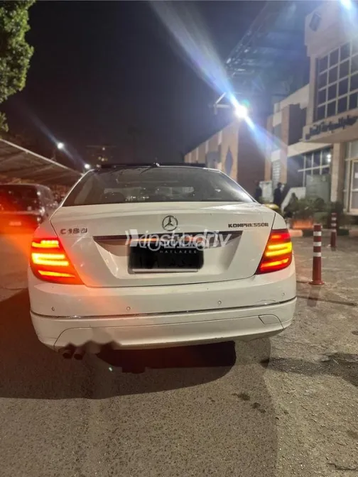 مرسيدس C 180 2010 أبيض مستعملة للبيع - 2