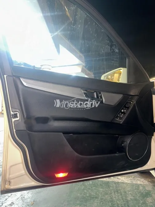 مرسيدس C 180 2010 أبيض مستعملة للبيع - 9