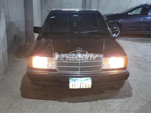 مرسيدس 190 1990 أسود مستعملة للبيع - 3