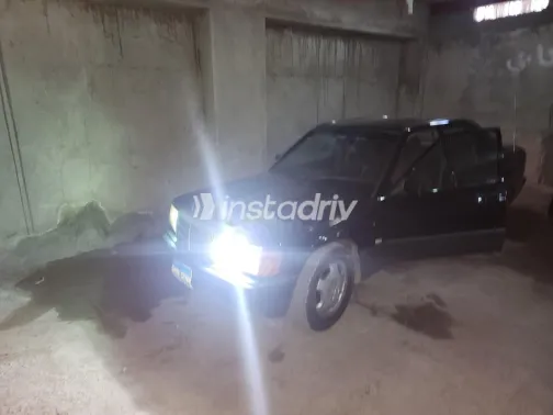 مرسيدس 190 1990 أسود مستعملة للبيع - 6