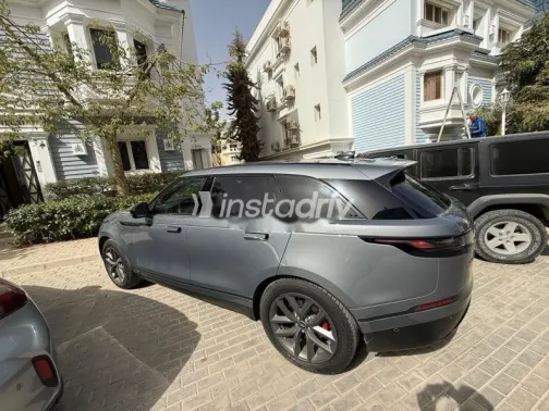 لاند روفر فيلار 2024 رمادي مستعملة للبيع - 3