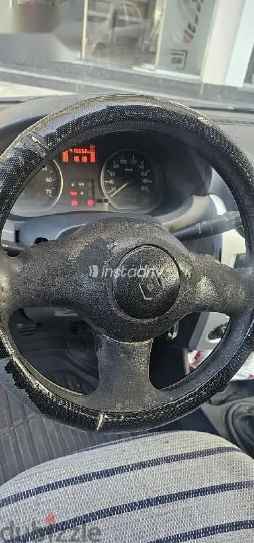 رينو لوجان 2013 ذهبي مستعملة للبيع - 1