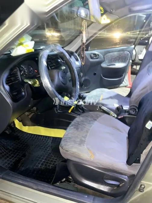 دايو لانوس 1999 ذهبي مستعملة للبيع - 9