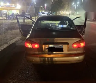 دايو لانوس 1999 ذهبي مستعملة للبيع