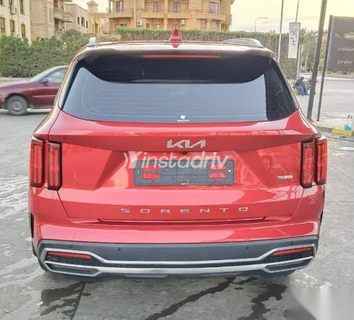 Kia Sorento 2022 Burgundy Used for Sale - 4