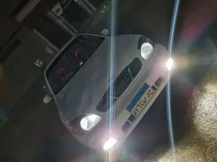 دايو لانوس 2001 أبيض مستعملة للبيع