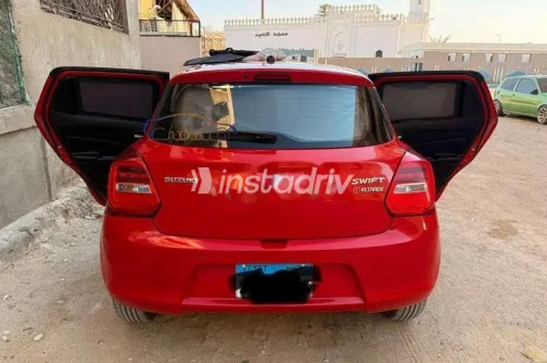 Suzuki Swift 2021 White Used for Sale - 5