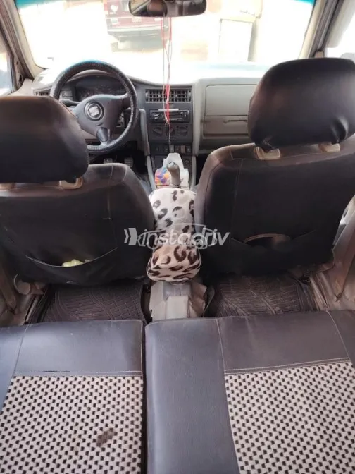 اسبيرانزا A11 2006 ذهبي مستعملة للبيع - 10