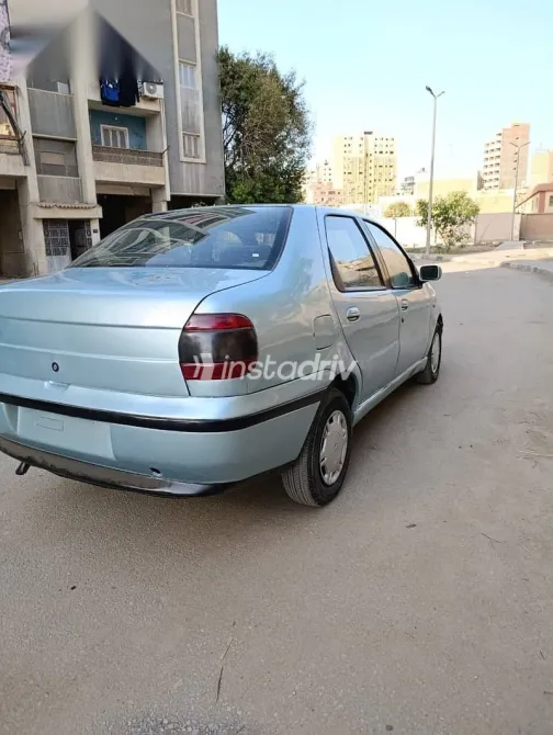 فيات سينا 2002 أزرق غامق مستعملة للبيع - 4