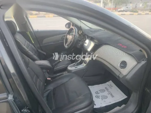 شيفروليه كروز 2010 أسود مستعملة للبيع - 9