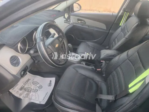 شيفروليه كروز 2010 أسود مستعملة للبيع - 10