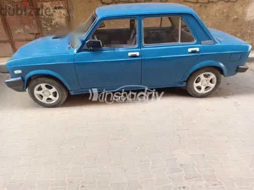 فيات 128 1989 أزرق غامق مستعملة للبيع - 1