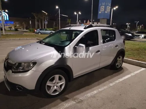 رينو سانديرو 2016 فضي مستعملة للبيع - 7