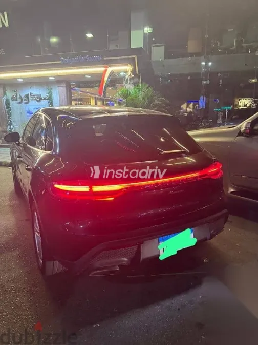 بورش ماكان 2022 رمادي مستعملة للبيع - 2