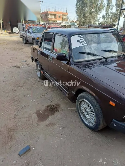 لادا 2105 1994 بني مستعملة للبيع - 2