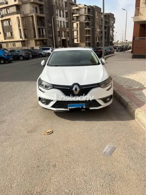 رينو ميجان 2021 أبيض مستعملة للبيع - 2