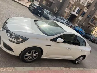 رينو ميجان 2021 أبيض مستعملة للبيع