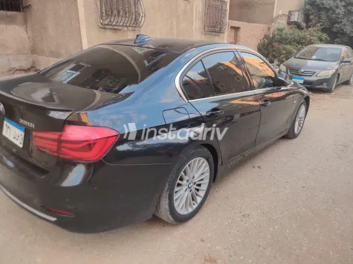 بي ام دبليو 320 2017 أبيض مستعملة للبيع - 1