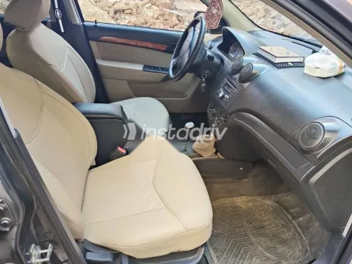 شيفروليه افيو 2016 أزرق غامق مستعملة للبيع - 6