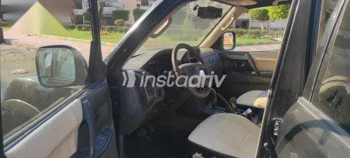 Mitsubishi Pajero 2001 Black Used for Sale - 4