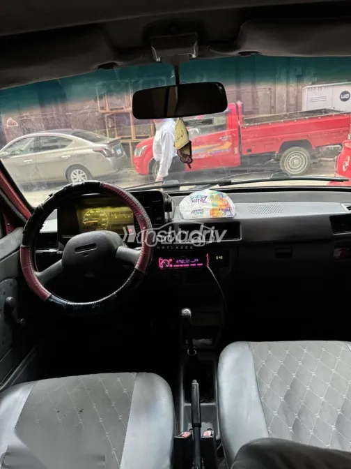 سوزوكى ماروتى 2011 أحمر مستعملة للبيع - 10