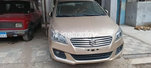 سوزوكى سياز 2016 أبيض مستعملة للبيع - 4