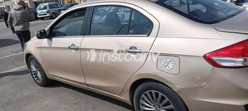 سوزوكى سياز 2016 أبيض مستعملة للبيع - 10