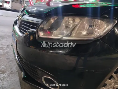 رينو سانديرو 2016 أسود مستعملة للبيع - 2