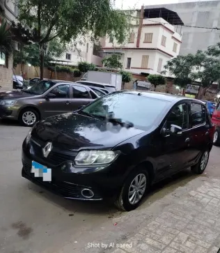 رينو سانديرو 2016 أسود مستعملة للبيع