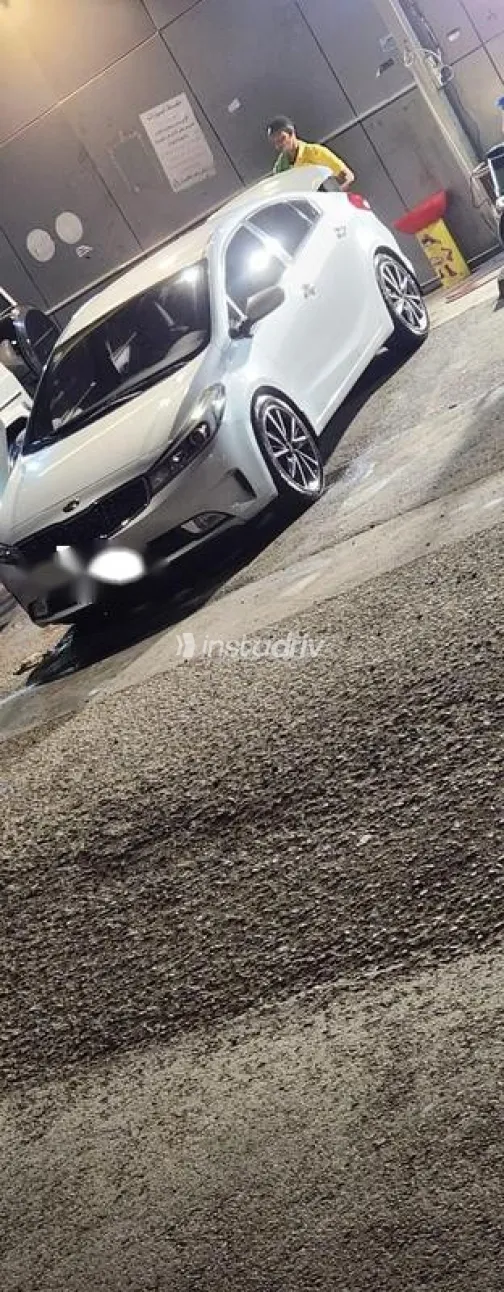 كيا سيراتو 2017 فضي مستعملة للبيع - 2