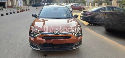 سيتروين C4 2022 برتقالي مستعملة للبيع - 1