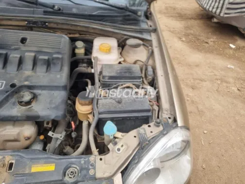 شيفروليه أوبترا 2005 ذهبي مستعملة للبيع - 6