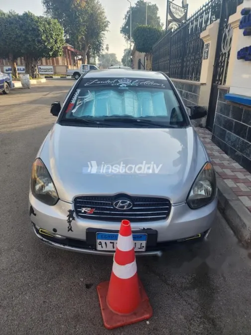 Hyundai Accent 2010 Silver Used for Sale - 5