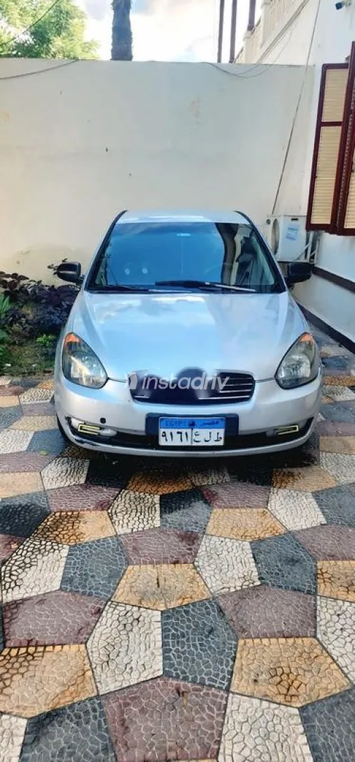 Hyundai Accent 2010 Silver Used for Sale - 7