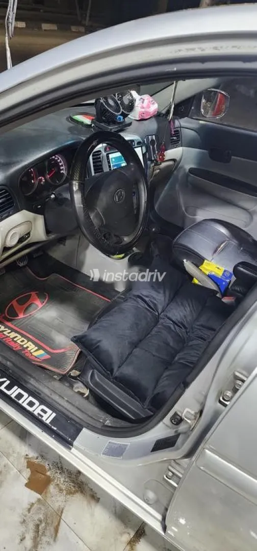 Hyundai Accent 2010 Silver Used for Sale - 10