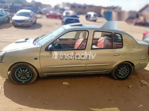 رينو كليو 2003 أخضر مستعملة للبيع - 2