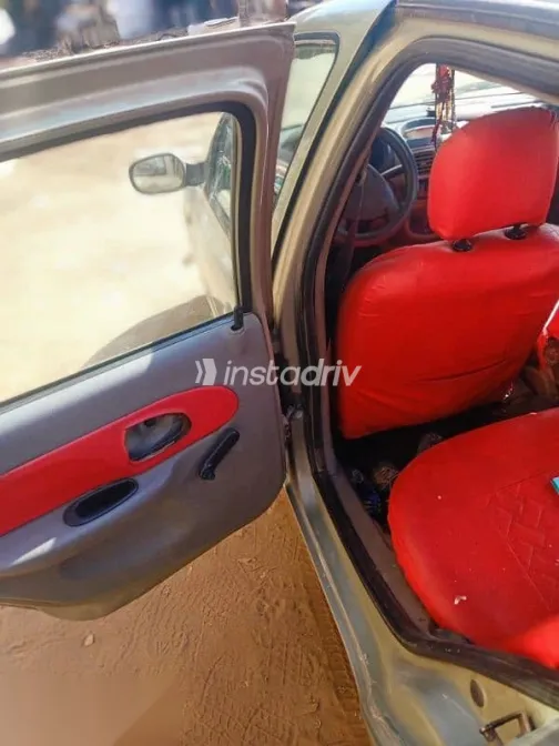 رينو كليو 2003 أخضر مستعملة للبيع - 5