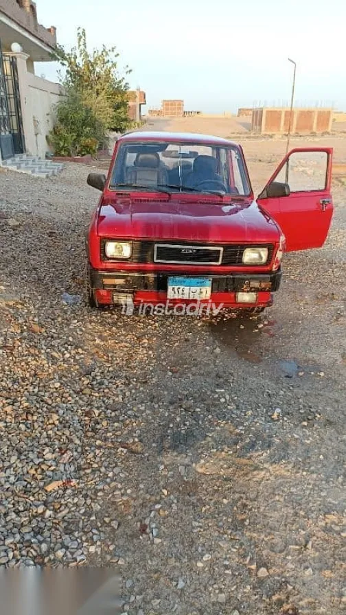 فيات 128 1977 أحمر مستعملة للبيع - 7