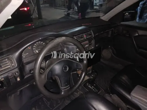 اوبل فيكترا 1995 فضي مستعملة للبيع - 4