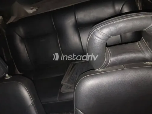 اوبل فيكترا 1995 فضي مستعملة للبيع - 5