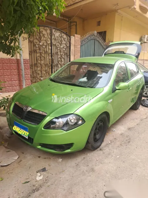 بريليانس FRV 2009 أخضر مستعملة للبيع - 2