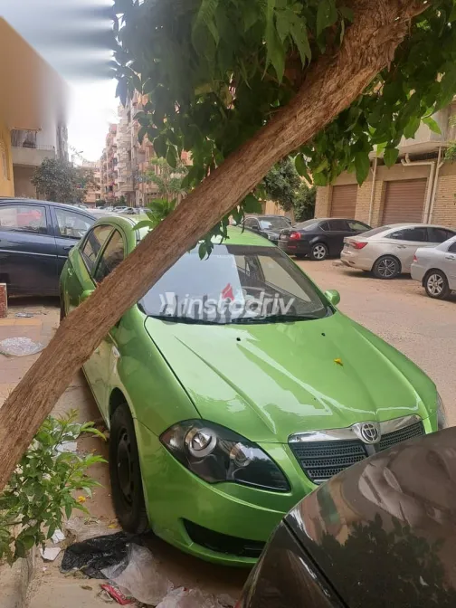 بريليانس FRV 2009 أخضر مستعملة للبيع - 3