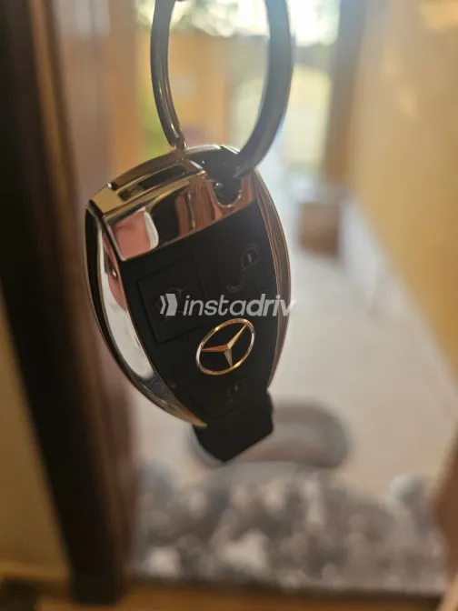 مرسيدس E 200 2013 أبيض مستعملة للبيع - 2