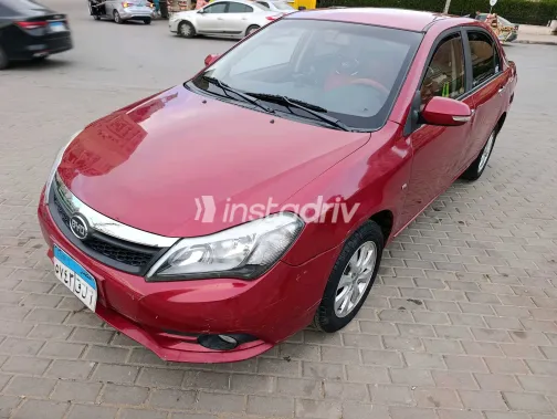 بى واى دى‬ F3 2021 أبيض مستعملة للبيع - 8