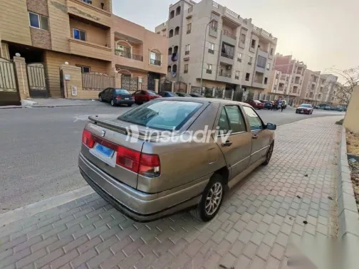 سيات توليدو 1994 فضي مستعملة للبيع - 2