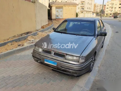 سيات توليدو 1994 فضي مستعملة للبيع - 5